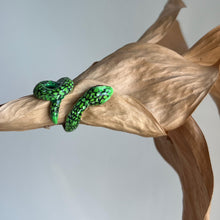 Load image into Gallery viewer, GREEN TEMPTATION ring